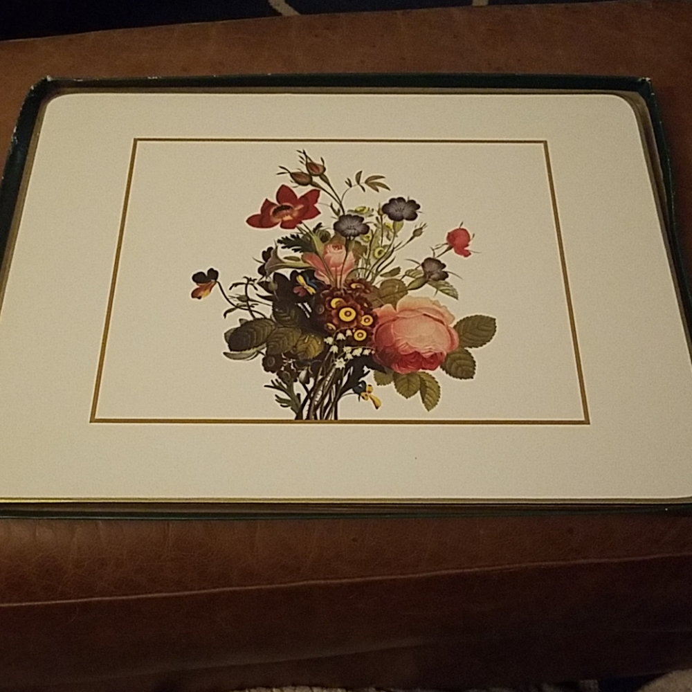 Vintage Cloverleaf 4 placemat Set